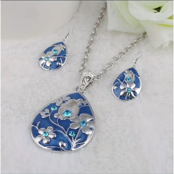 Blue Silver Floral Tear Drop Necklace with Matching Earrings - Picture 1 of 4